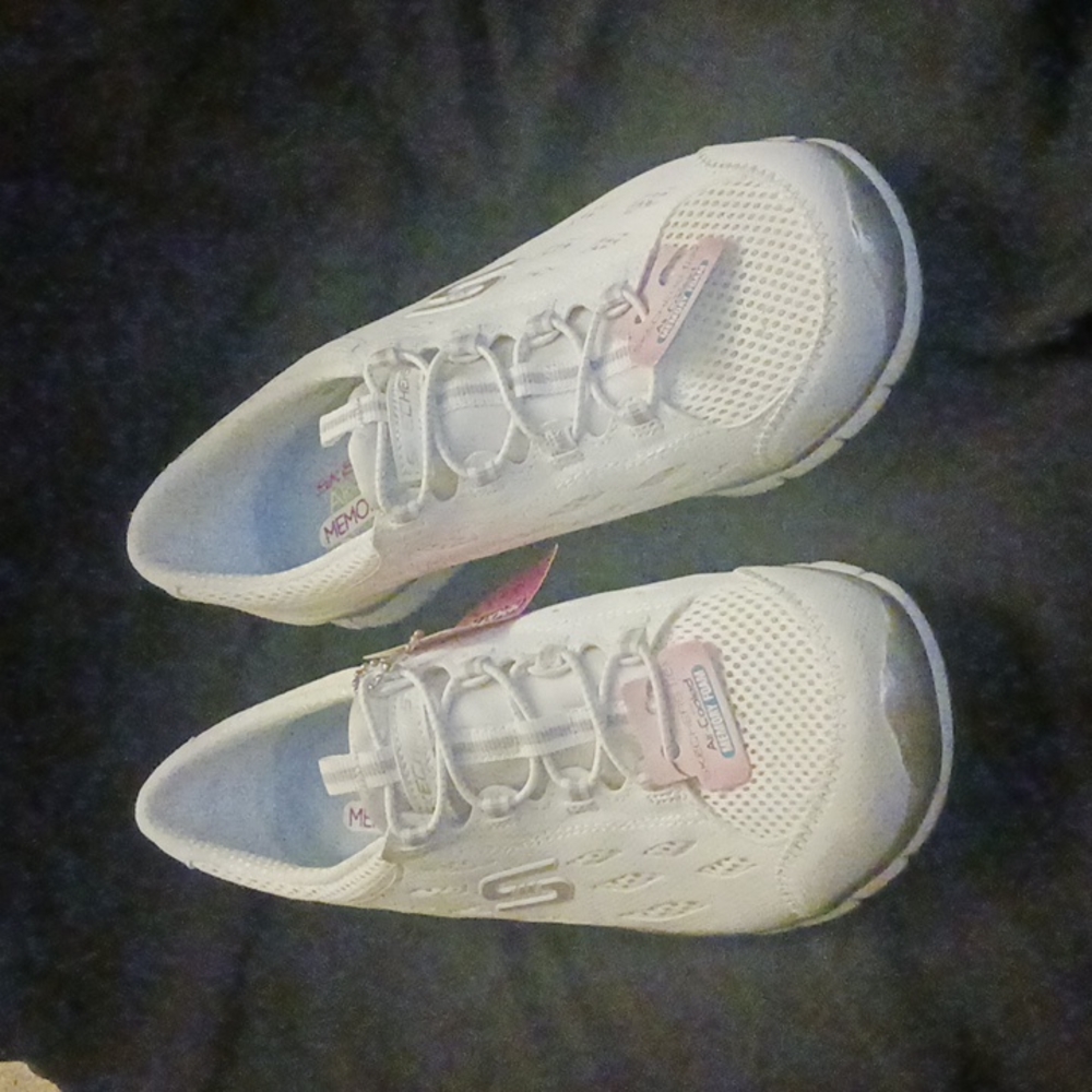Skechers Flex, Woman's size 9, New